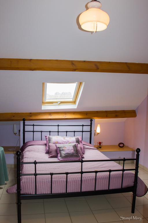 Gites "Les Framboisiers" Neufchâteau Zimmer foto