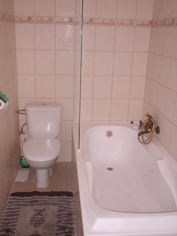 Gites "Les Framboisiers" Neufchâteau Zimmer foto